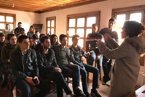 Tarihi konakta ilk ders