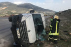 Cankurtaran’da minibüs devrildi