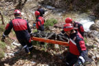 Cesedi çuval içinde dere yatağında bulundu