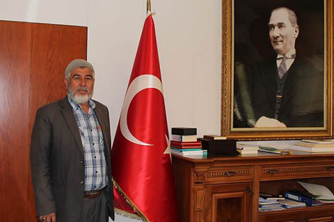 Emekli maaşını Mehmetçik Vakfı’na bağışladı