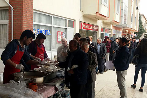 Kale MYO’dan şehitler için pilav hayrı