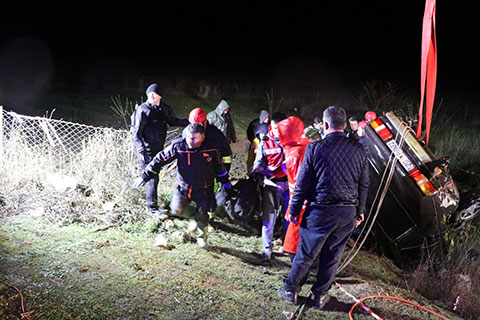 Tavas’ta otomobil su birikintisine devrildi, 5 ölü