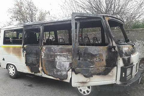 Minibüs kundaklandı mı?