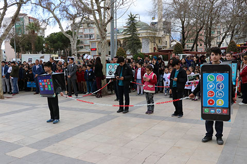 Teknoloji bağımlılığına dikkat çekilen törende ilginç ayrıntı