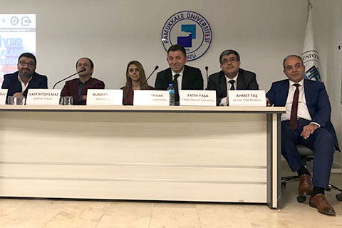 PAÜ mezunları öğrencilerle tecrübelerini paylaştı