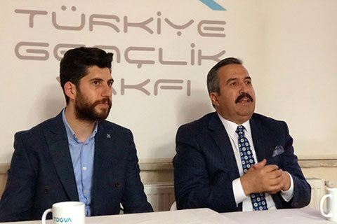Müdür Demir, gençlerle buluştu