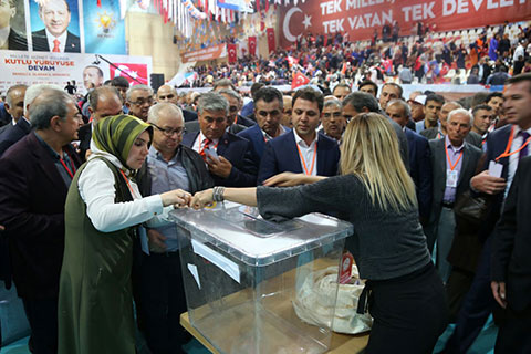 Necip Filiz yeniden başkan