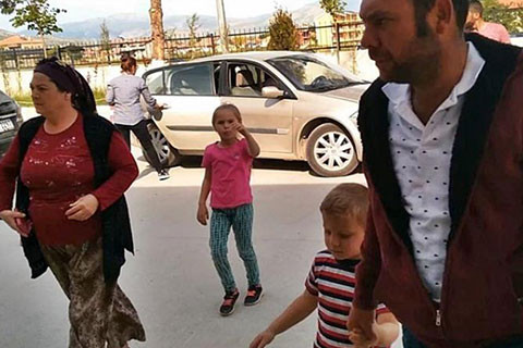 Denizli’de 80 ana okul öğrencisi yemekten zehirlendi