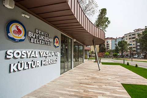 Sosyal Yaşam ve Kültür Merkezi’ne tam not