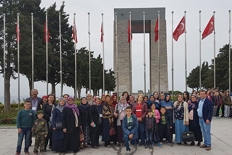 Çal Belediyesi Çanakkale’ye götürüyor