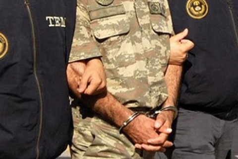 FETÖ/PDY’den gözaltına alınan 10 askerden 7’si tutuklandı