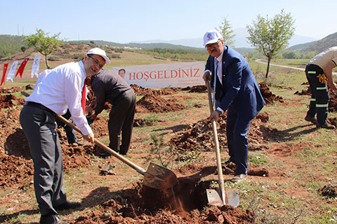 Tavas’a 23 Nisan fidanları dikildi