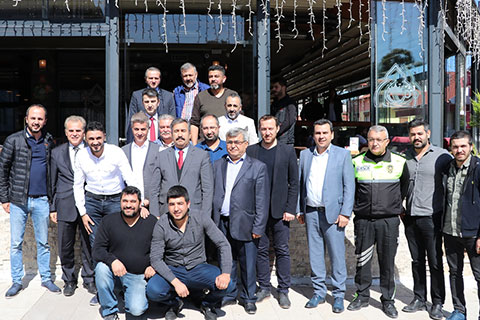 Demir, kafe işletmecileri ile buluştu