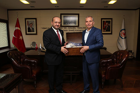 Akdoğan’dan Başkan Zolan’a ziyaret