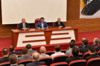Bakan Zeybekci muhtarları dinledi