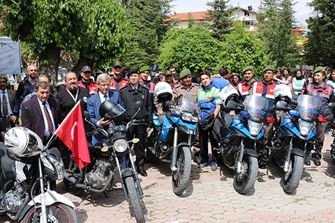 ACIPAYAM’DA TRAFİK HAFTASI KUTLANDI