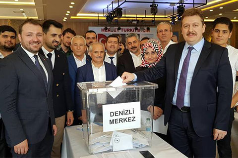 AK Parti’de temayül yoklaması yapıldı