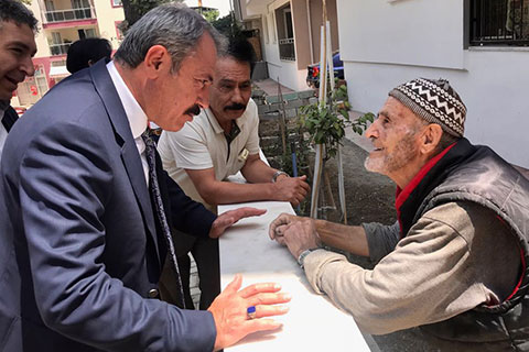 Tin: “Yaşlıların tebessümü huzur kaynağımız”