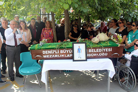 Kaza kurbanı diş hekimi toprağa verildi