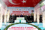 İki bakanlı, “Ölürüm Türkiyem”li açılış