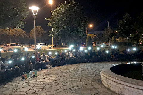 “Kapat gitsin” dediler, parklarda buluştular