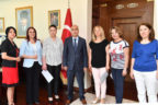 Vali Karahan başarılı sağlık çalışanlarını ödüllendirdi