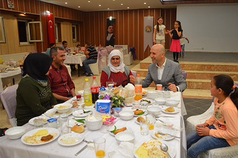 Sarayköy Belediyesi’nden “Yetimler Günü” iftarı