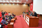 Vali yardımcısı sorun dinledi