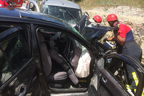 Çal’da kaza: 1’i çocuk 6 yaralı