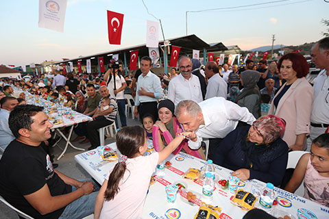 Büyükşehir’den Akhan ve Akvadi’de iftar