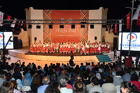 Büyükşehir’den halk dansları gecesi
