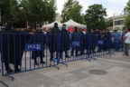 AK Parti ile İYİ Parti’yi polis barikatı ayırdı