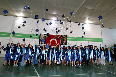 Kale MYO mezunlarını verdi