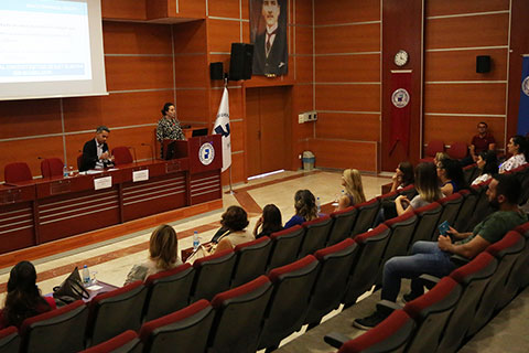 PAÜ’de kadına şiddet masaya yatırıldı