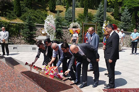 Türkmenistan’dan PAÜ’ye ödül