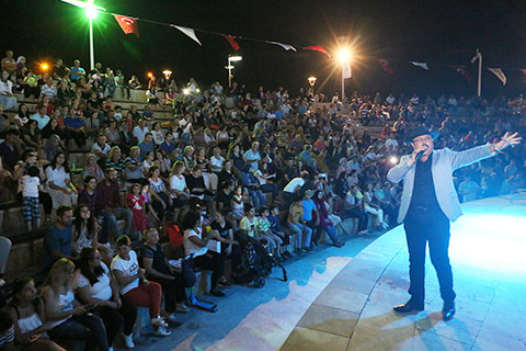 Yaz Konserleri’ne Barış Manço şarkıları damga vurdu