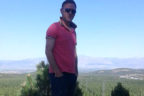 Acıpayam’da servis beklerken otomobil çarptı