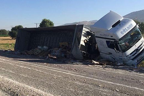 İnşaat malzemeleri yola saçıldı
