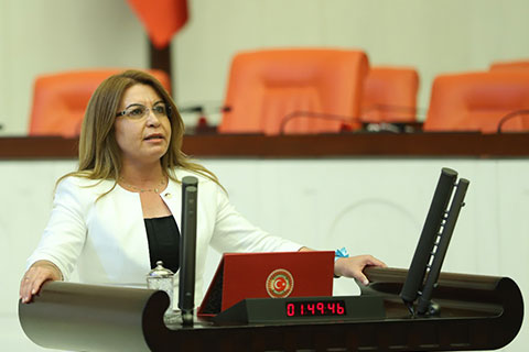 Karaca’dan hükümete salvo
