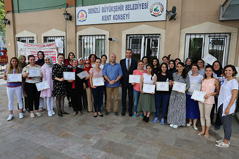 Girişimci kadınlar sertifikalarını aldı