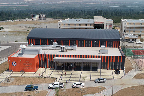Honaz Kapalı Yüzme Havuzu ve Spor Kompleksi hizmete açıldı