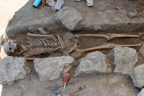 Ekşihöyük’te 1000 yaşında iskelet bulundu