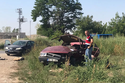 ÇİVRİL’DE KAZA : 2 ÖLÜ 1 YARALI
