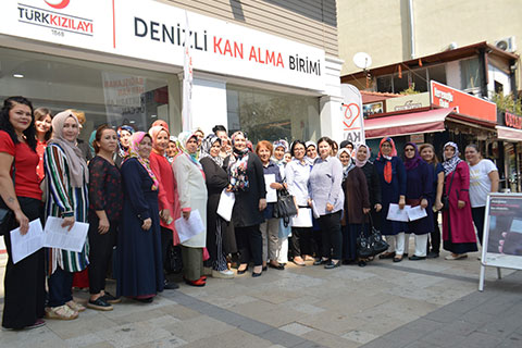 AK Parti Merkezefendi Kadın Kolları kan verdi, can verdi