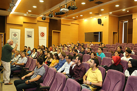 DENİB’de “Aynanda sen” eğitimi