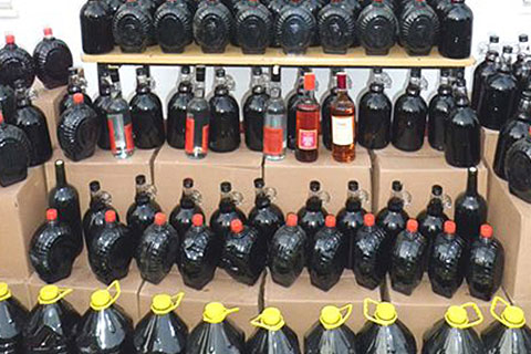 Buldan’da 1 ton kaçak şarap ele geçti