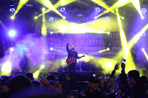 Denizli Cumhuriyet konserine akın etti