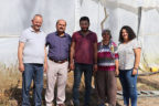 Seracı iş kadını Çal’da hemcinslerine ışık oldu