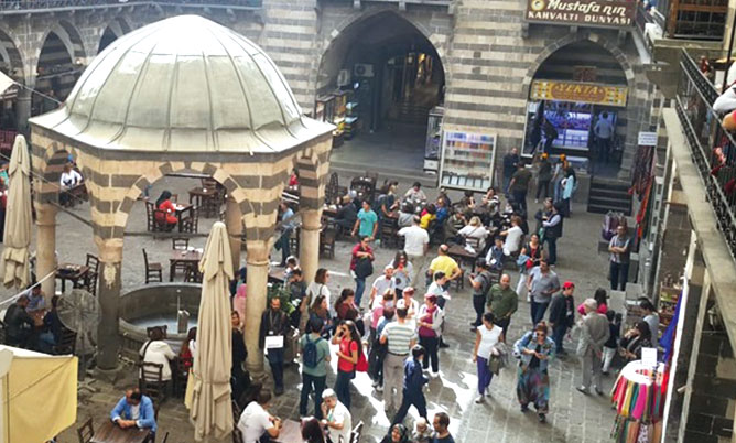 Denizlili 91 öğrenci 4 gün Diyarbakır’da kaldı
