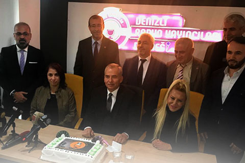 Denizli’de 7 radyo bir araya gelerek dernek kurdu